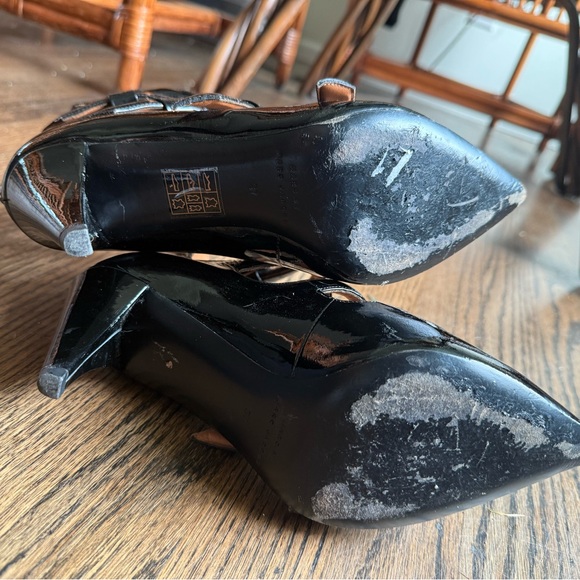 Marc Jacobs Black Patent Seditionary Strappy Heels.  Size 37. - Picture 4 of 10